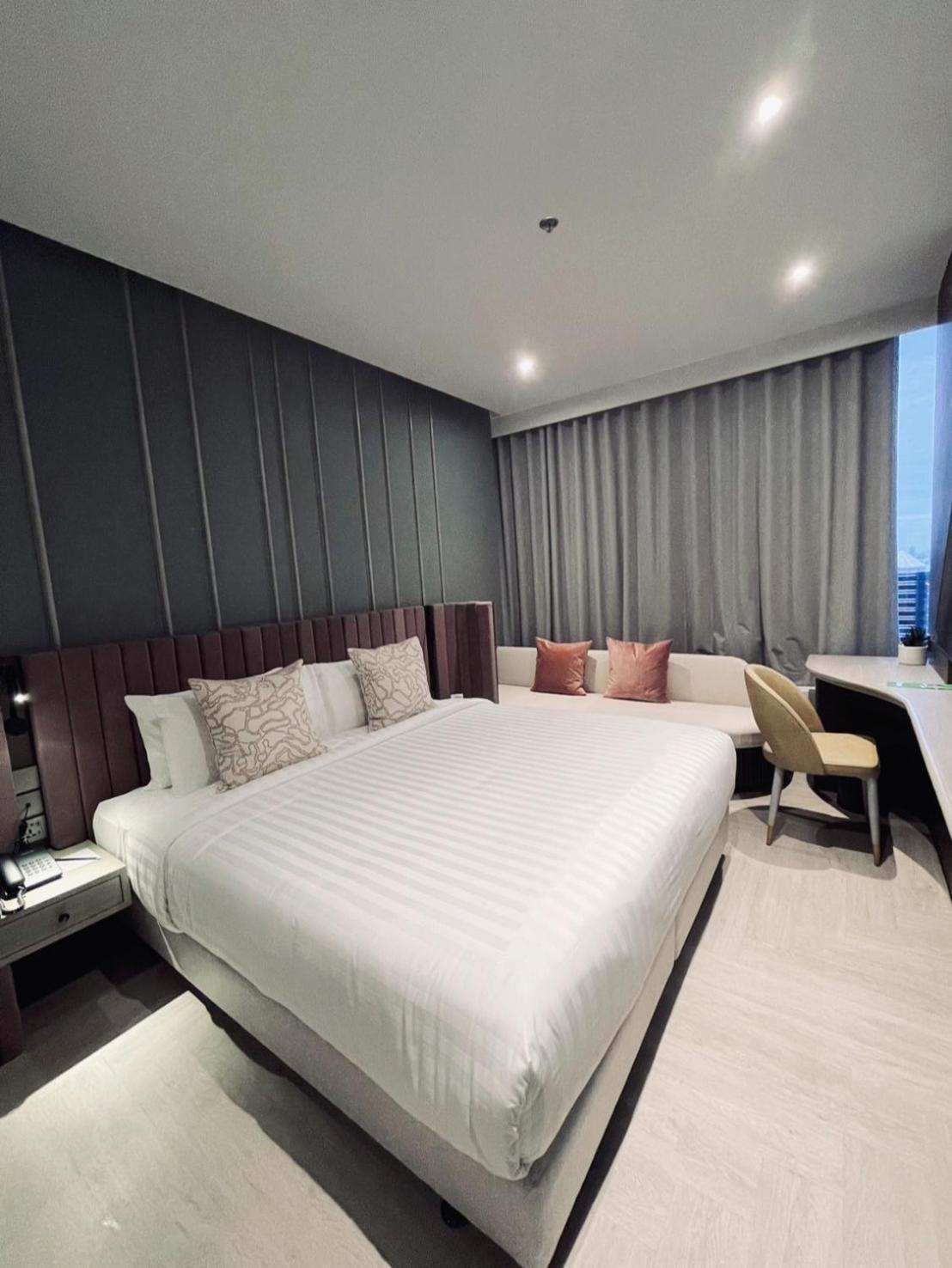 The Quarter Ratchayothin By Uhg Otel Bangkok Dış mekan fotoğraf