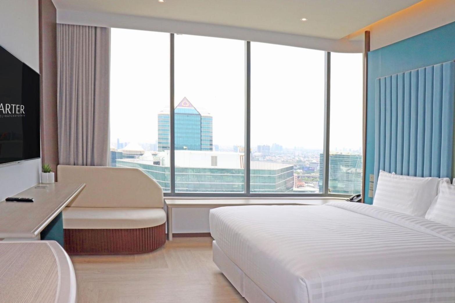 The Quarter Ratchayothin By Uhg Otel Bangkok Dış mekan fotoğraf