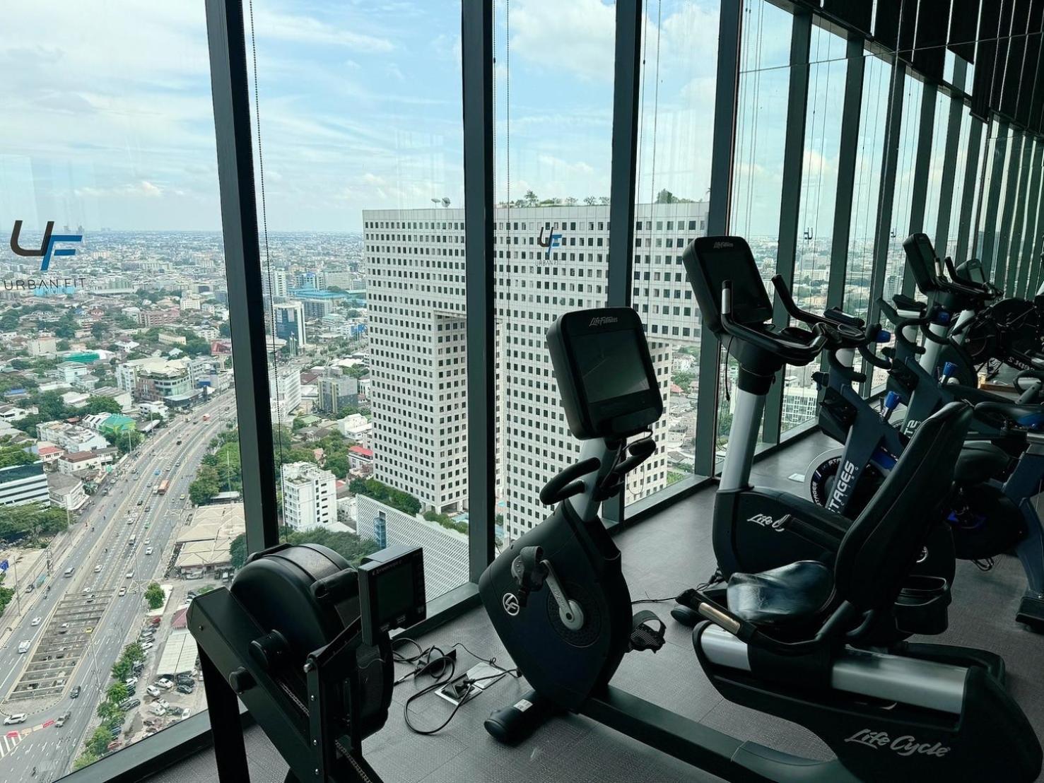 The Quarter Ratchayothin By Uhg Otel Bangkok Dış mekan fotoğraf